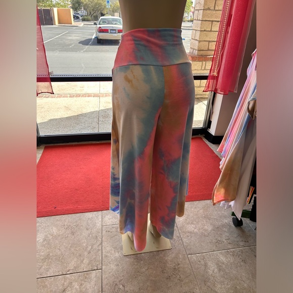 Two piece tye dye outfit set - Picture 4 of 6